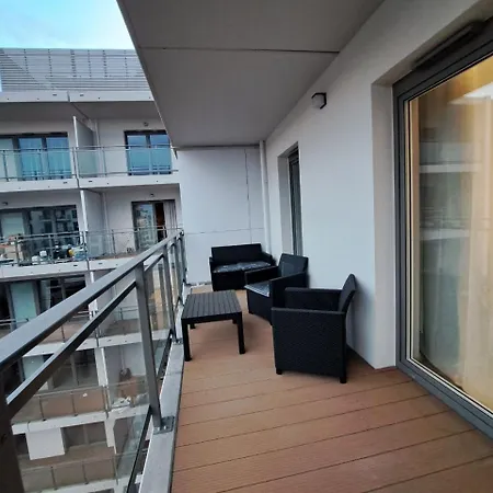 Apartment Refurbished With Balcony In Perfect Location Of Wrocalw